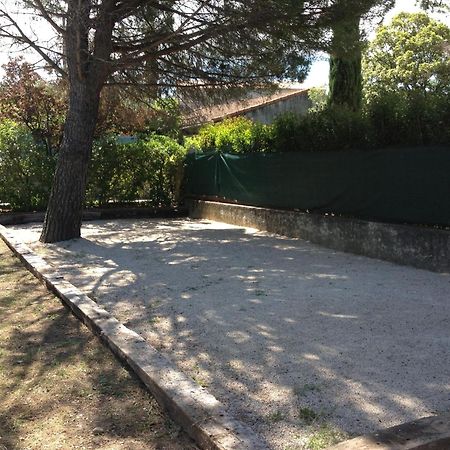Le Petit Manoir Logis Hotel Les Angles  ภายนอก รูปภาพ